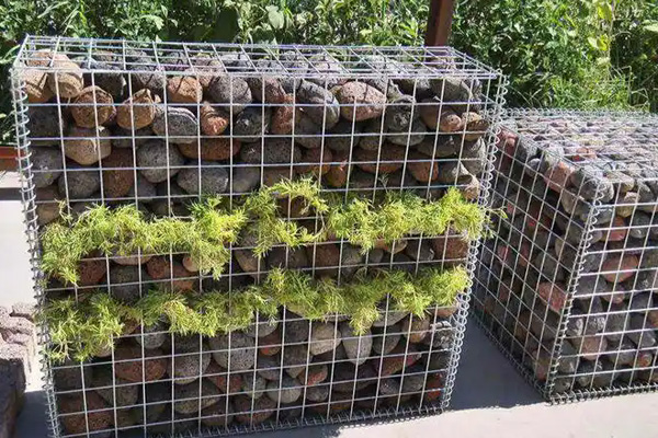 How Do Welded Gabion Baskets Improve the Stability of Retaining Wall Systems?